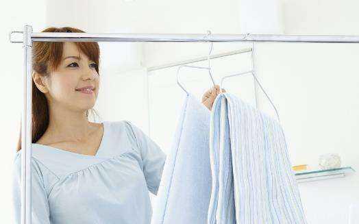 彻底去除衣服袖口臭味的实用方法与预防措施